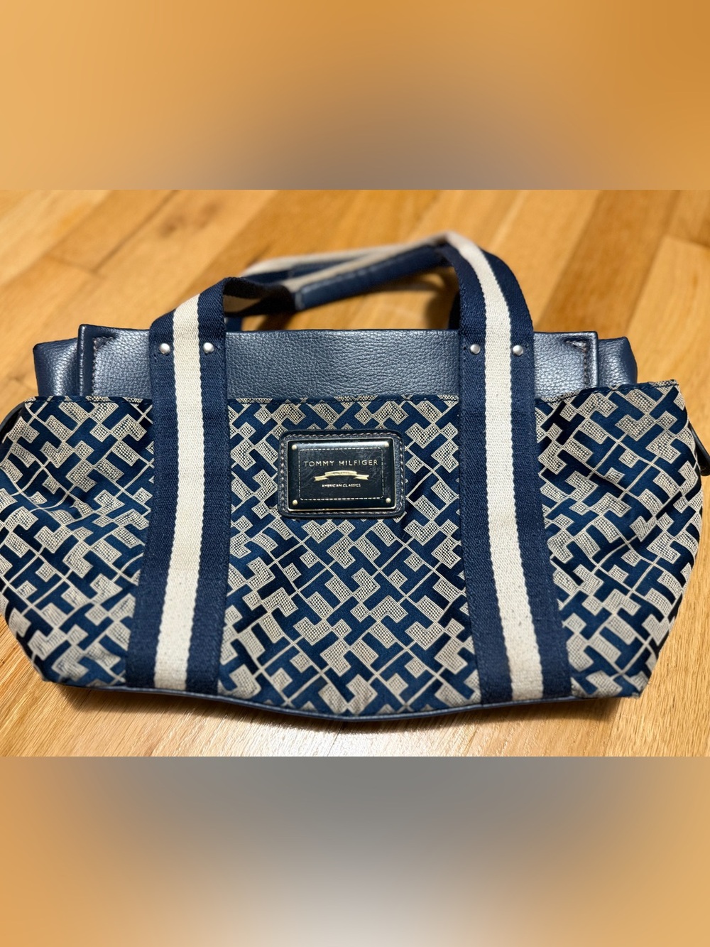 Tommy Hilfiger Handbag